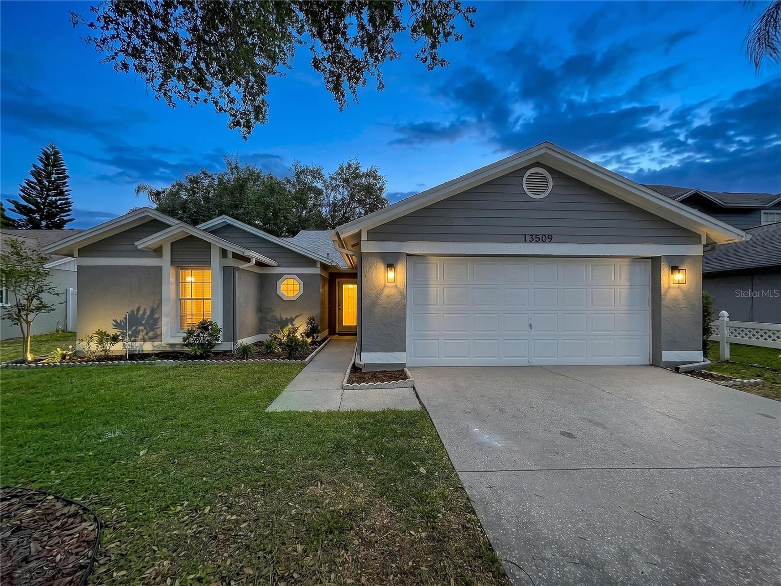 Image 9 of 78 For 13509 Fawn Ridge Boulevard