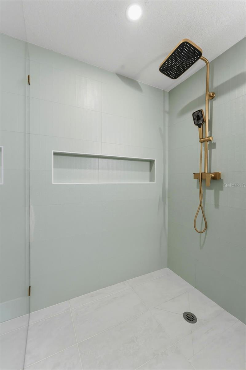 Image 13 of 24 For 3513 Beechwood Boulevard