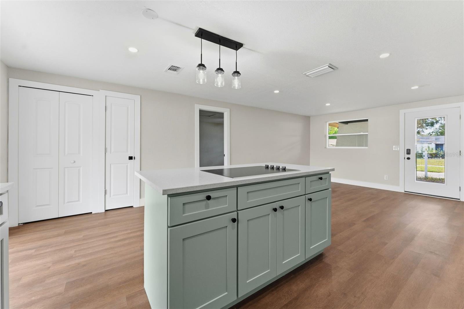 Image 5 of 24 For 3513 Beechwood Boulevard