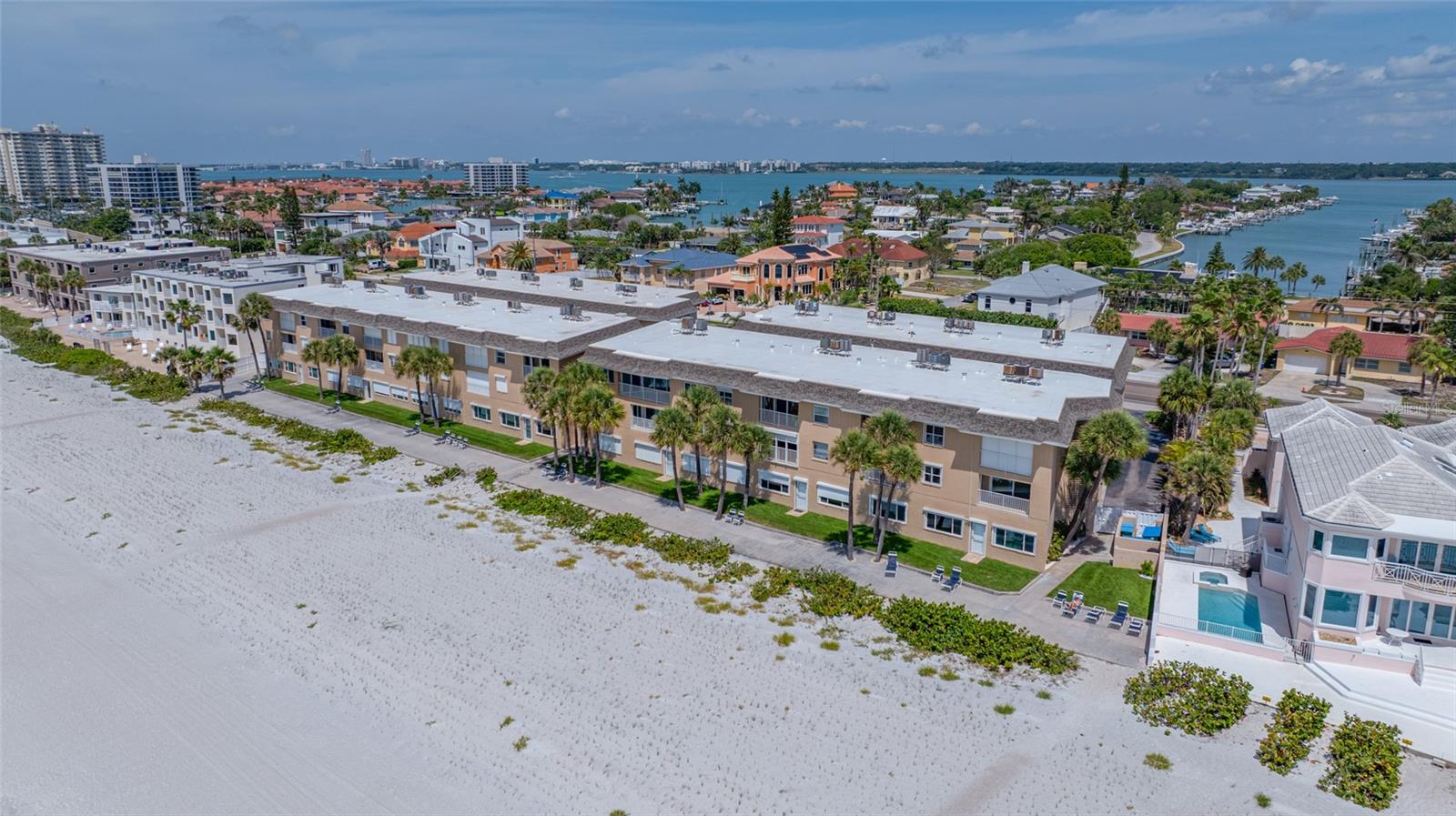 Image 22 of 67 For 3100 Gulf Boulevard 132