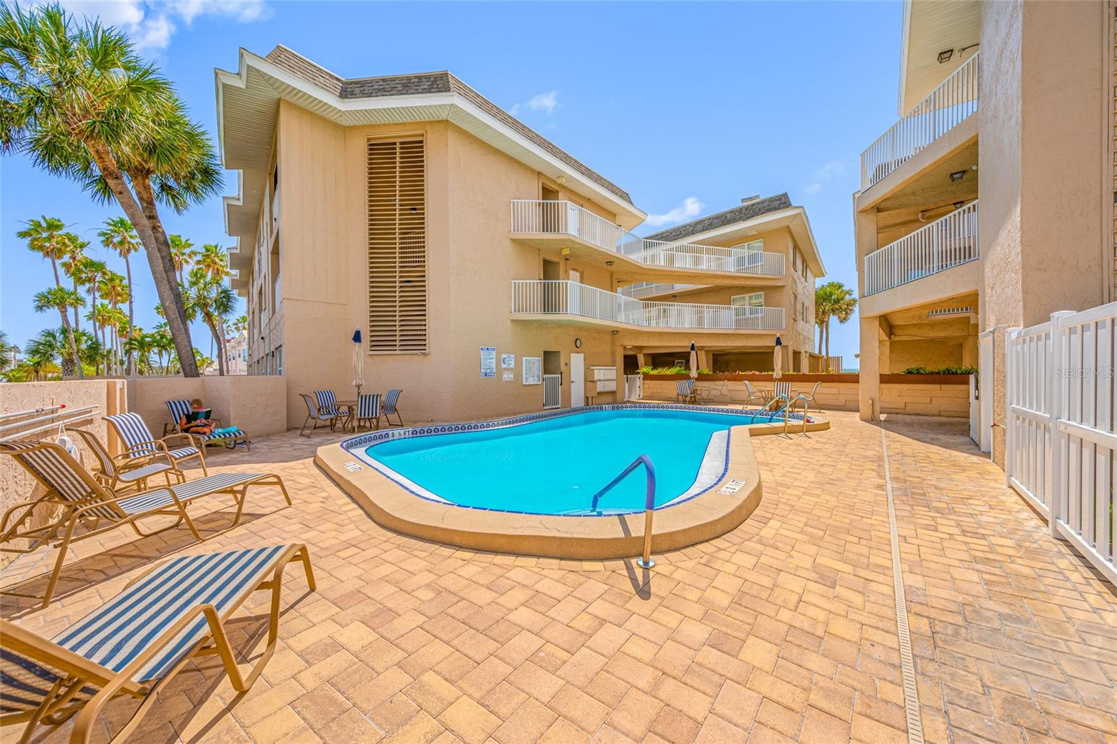 Image 3 of 67 For 3100 Gulf Boulevard 132
