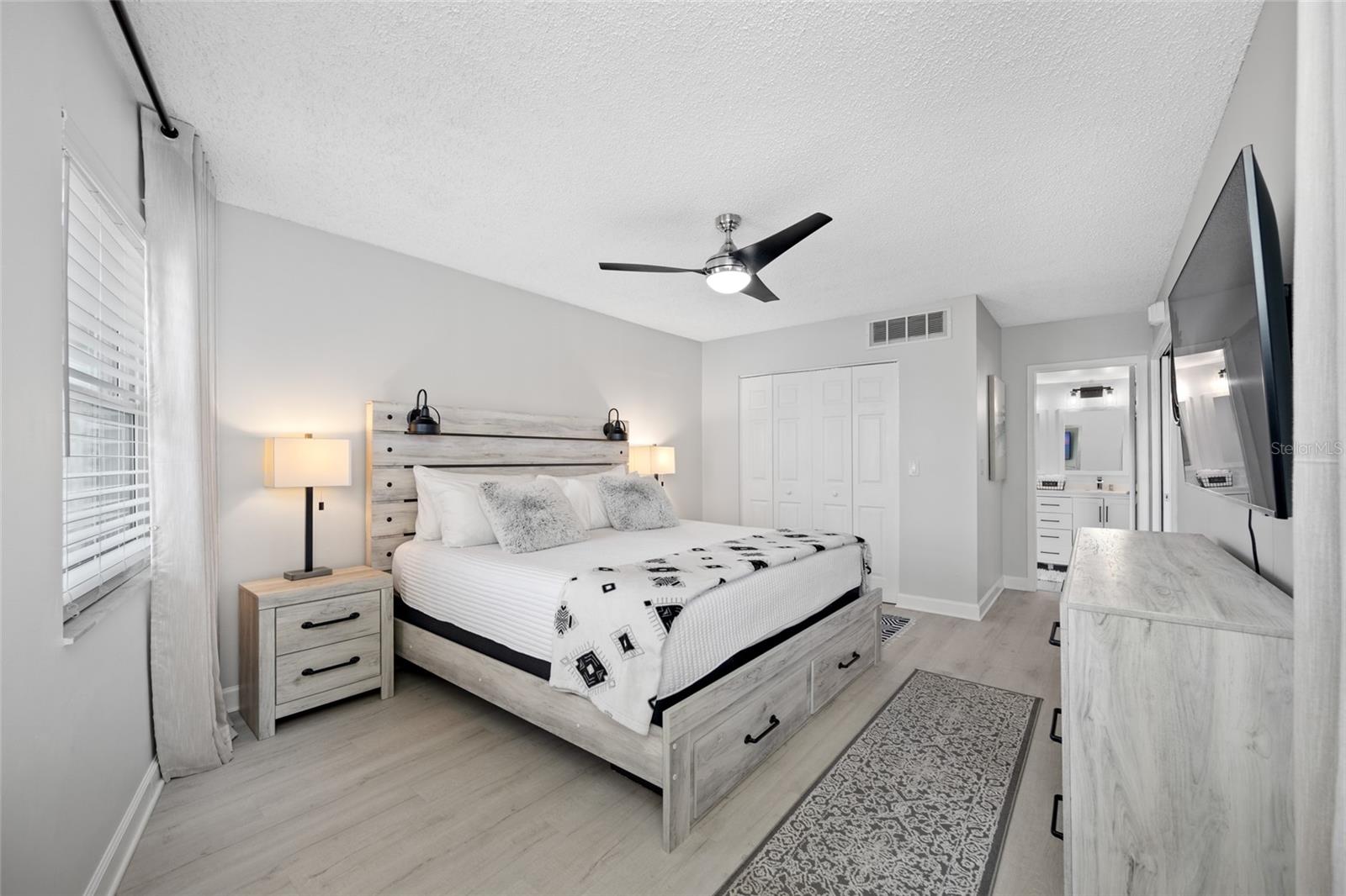 Image 42 of 67 For 3100 Gulf Boulevard 132