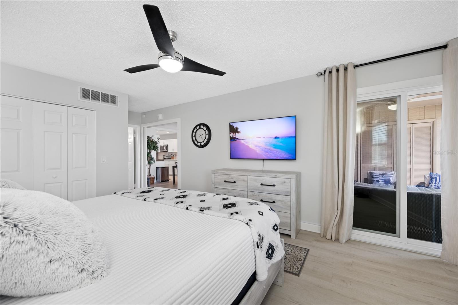Image 44 of 67 For 3100 Gulf Boulevard 132
