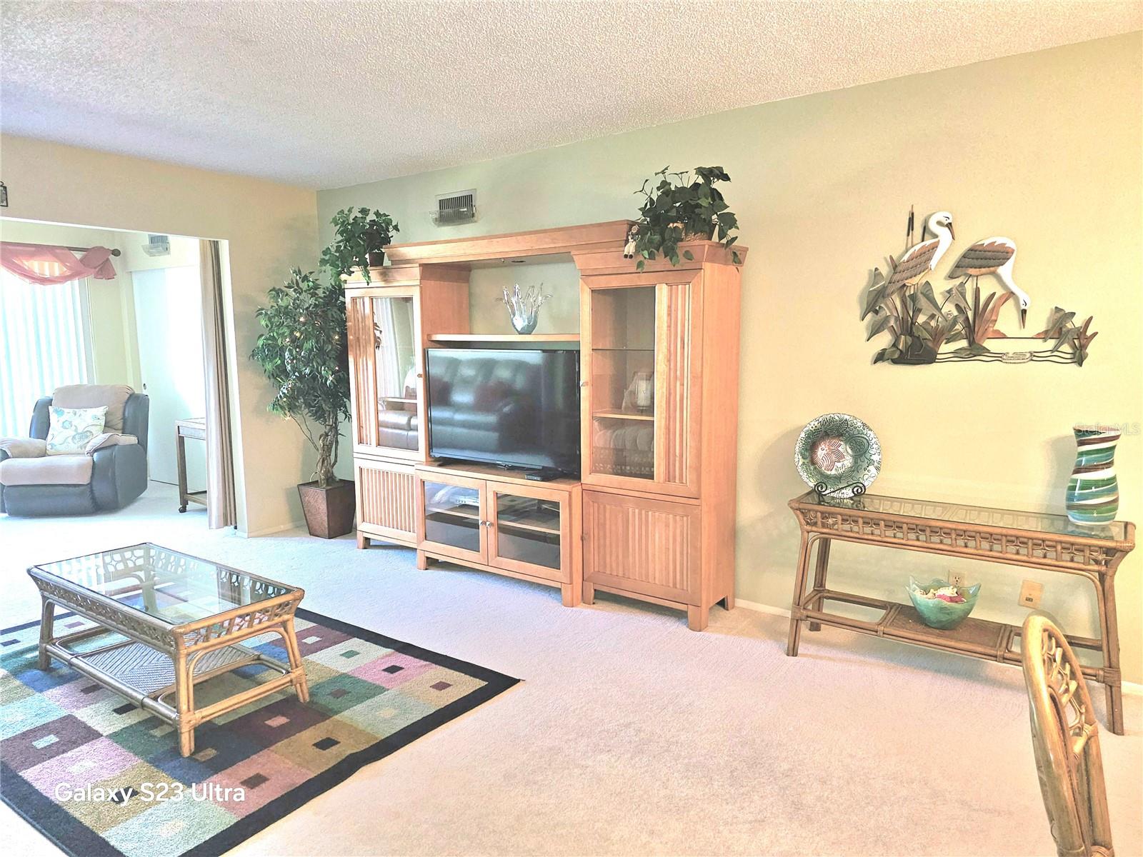 Image 11 of 76 For 2440 World Parkway Boulevard 46