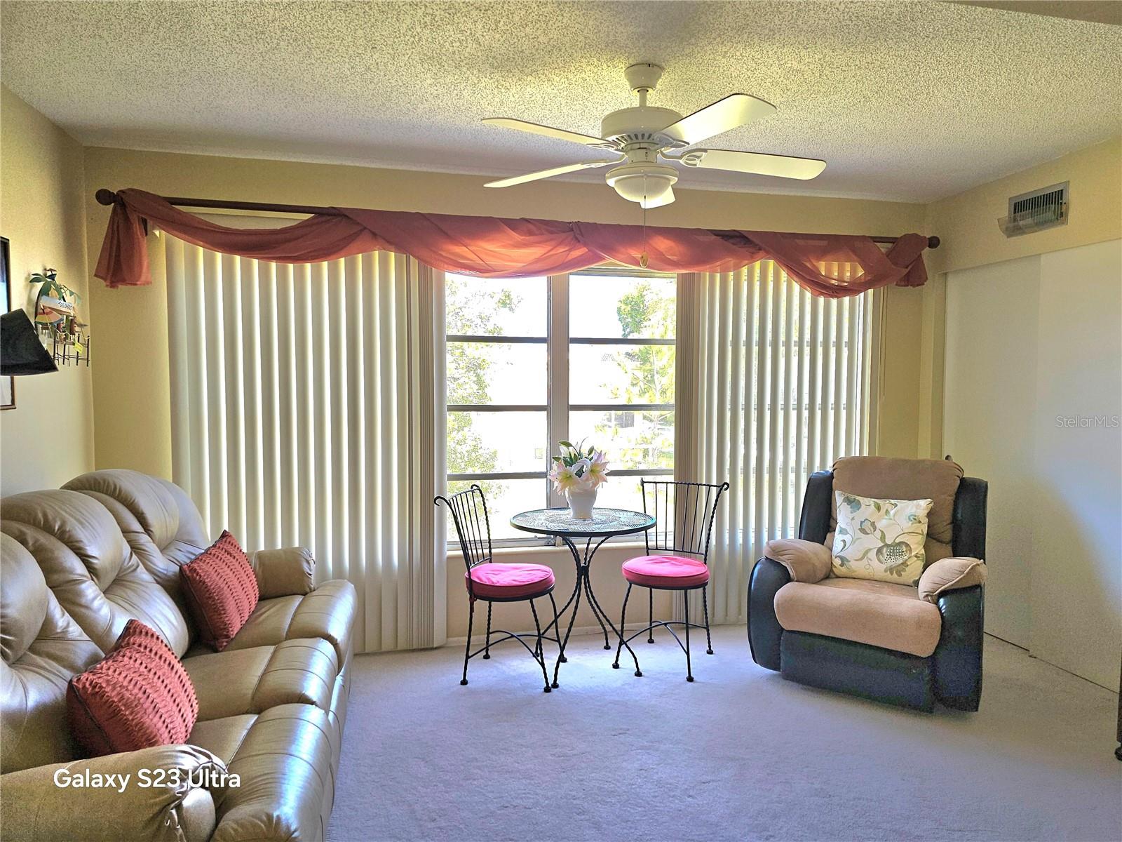 Image 13 of 76 For 2440 World Parkway Boulevard 46