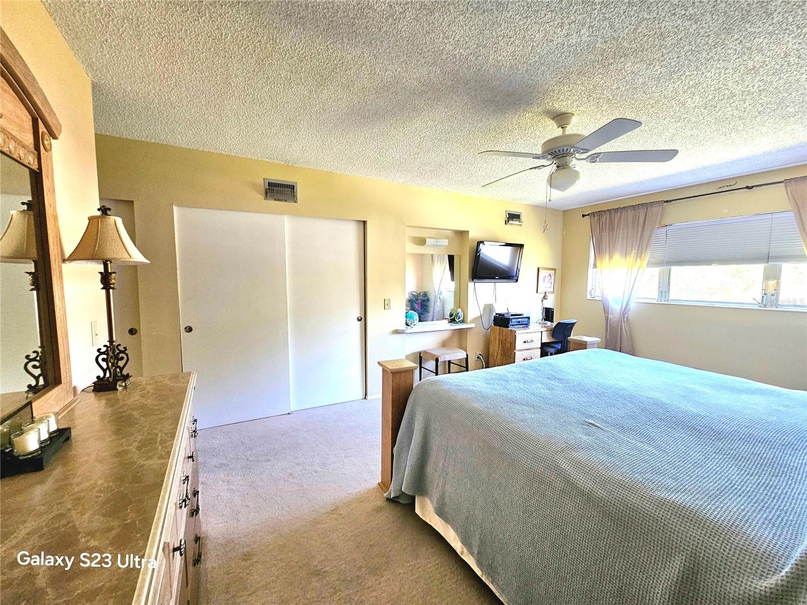 Image 19 of 76 For 2440 World Parkway Boulevard 46