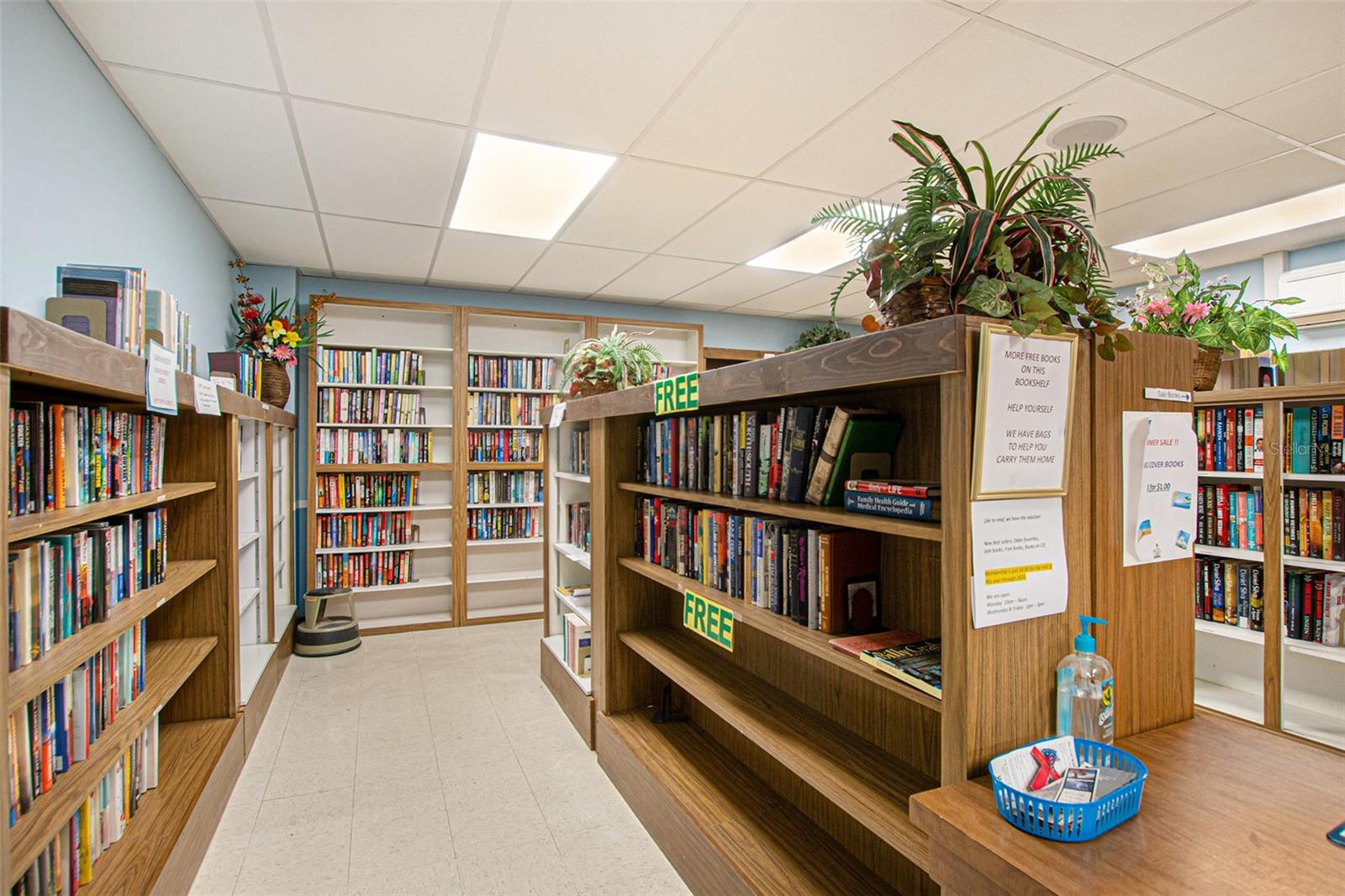 Image 58 of 76 For 2440 World Parkway Boulevard 46