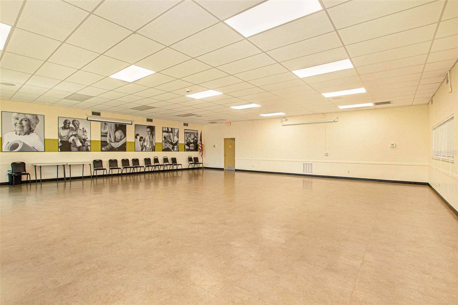 Image 61 of 76 For 2440 World Parkway Boulevard 46