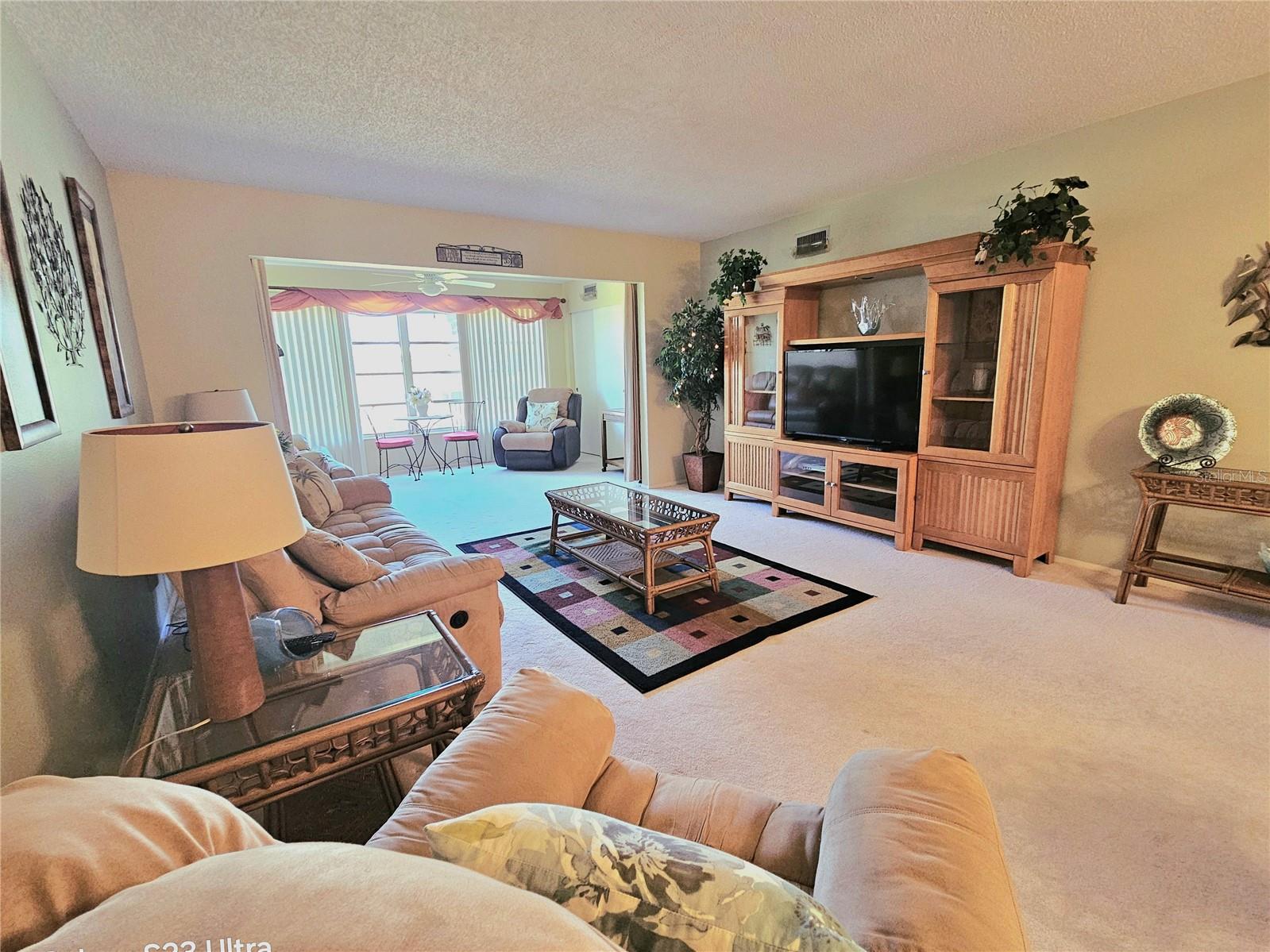 Image 9 of 76 For 2440 World Parkway Boulevard 46
