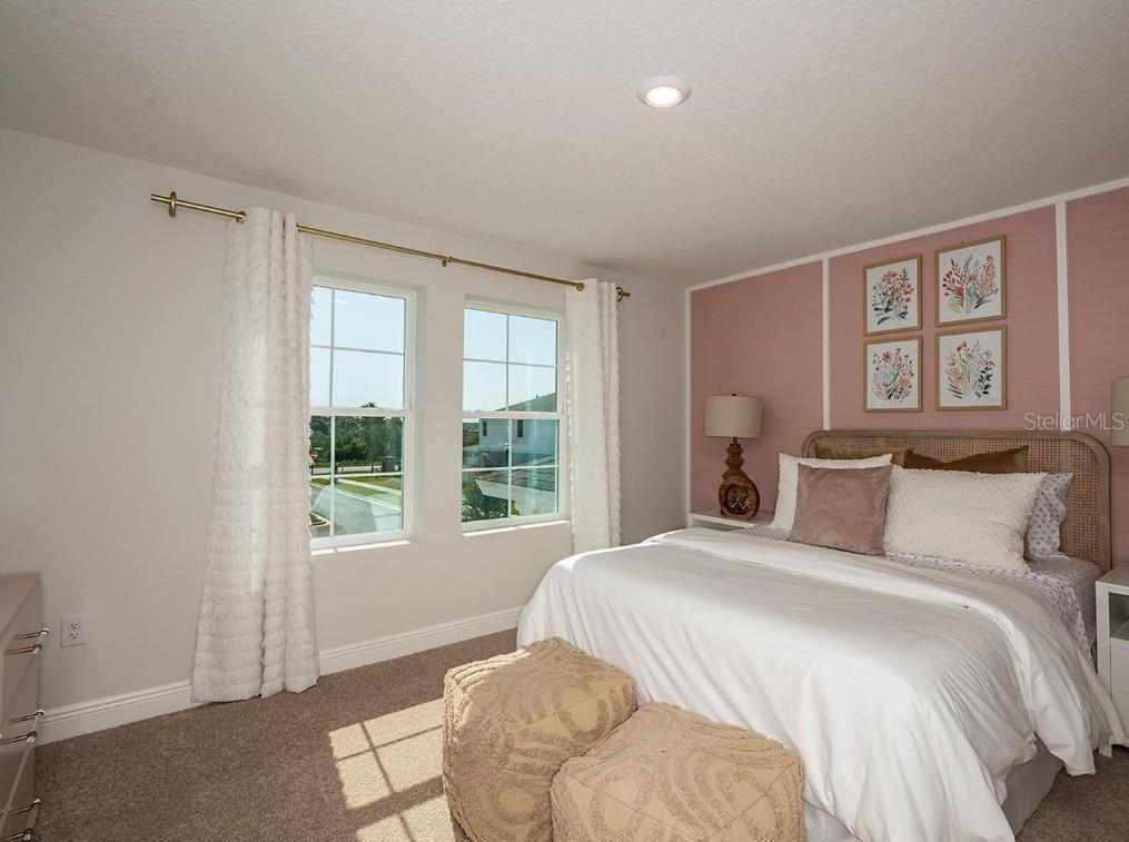 Listing photo id 14 for 10009 Surrey Rose Dr