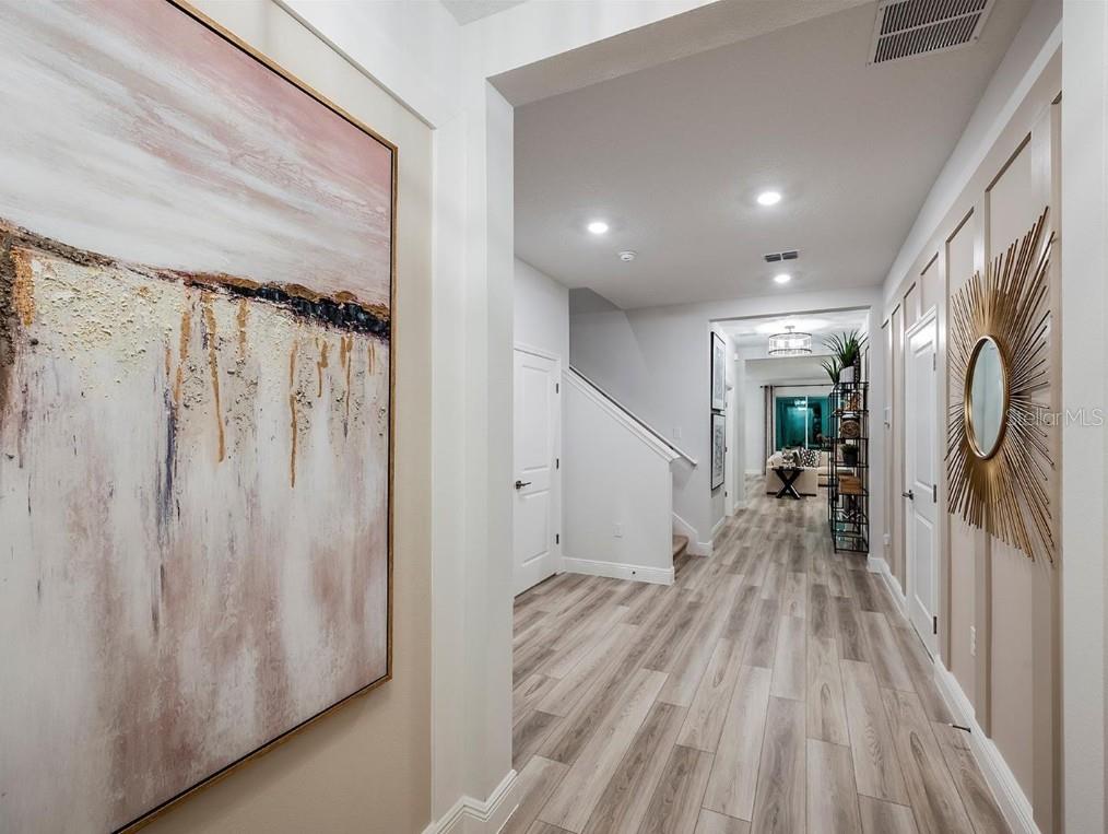 Listing photo id 0 for 10009 Surrey Rose Dr