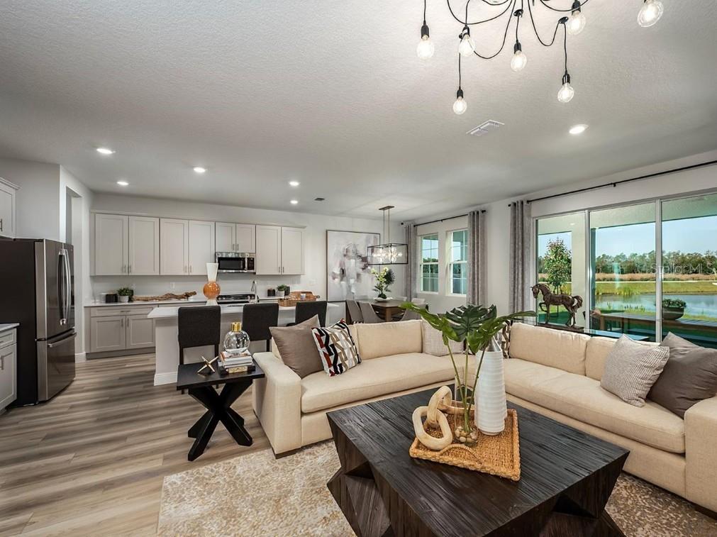 Listing photo id 2 for 10009 Surrey Rose Dr