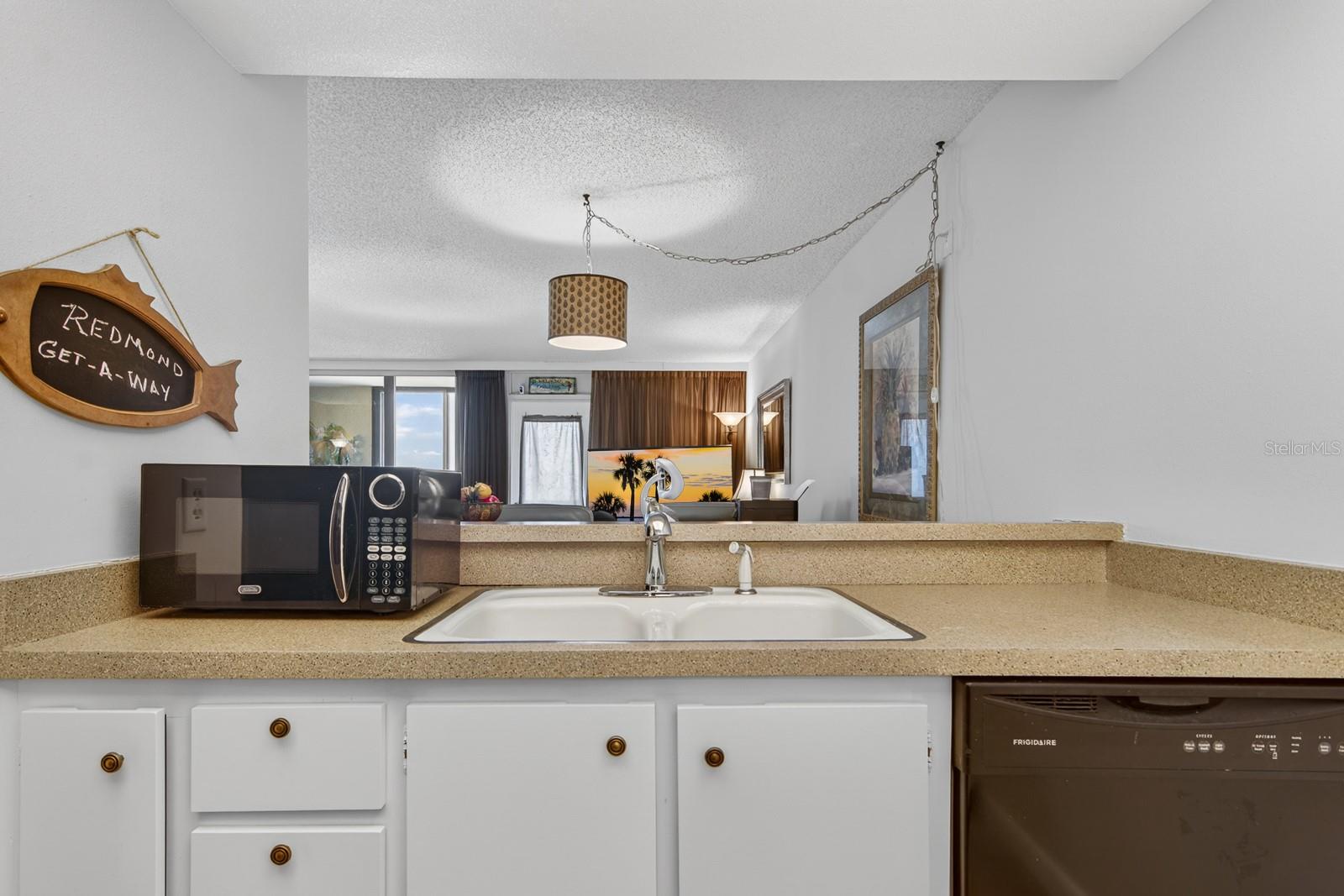 Image 11 of 70 For 2620 Cove Cay Drive 904