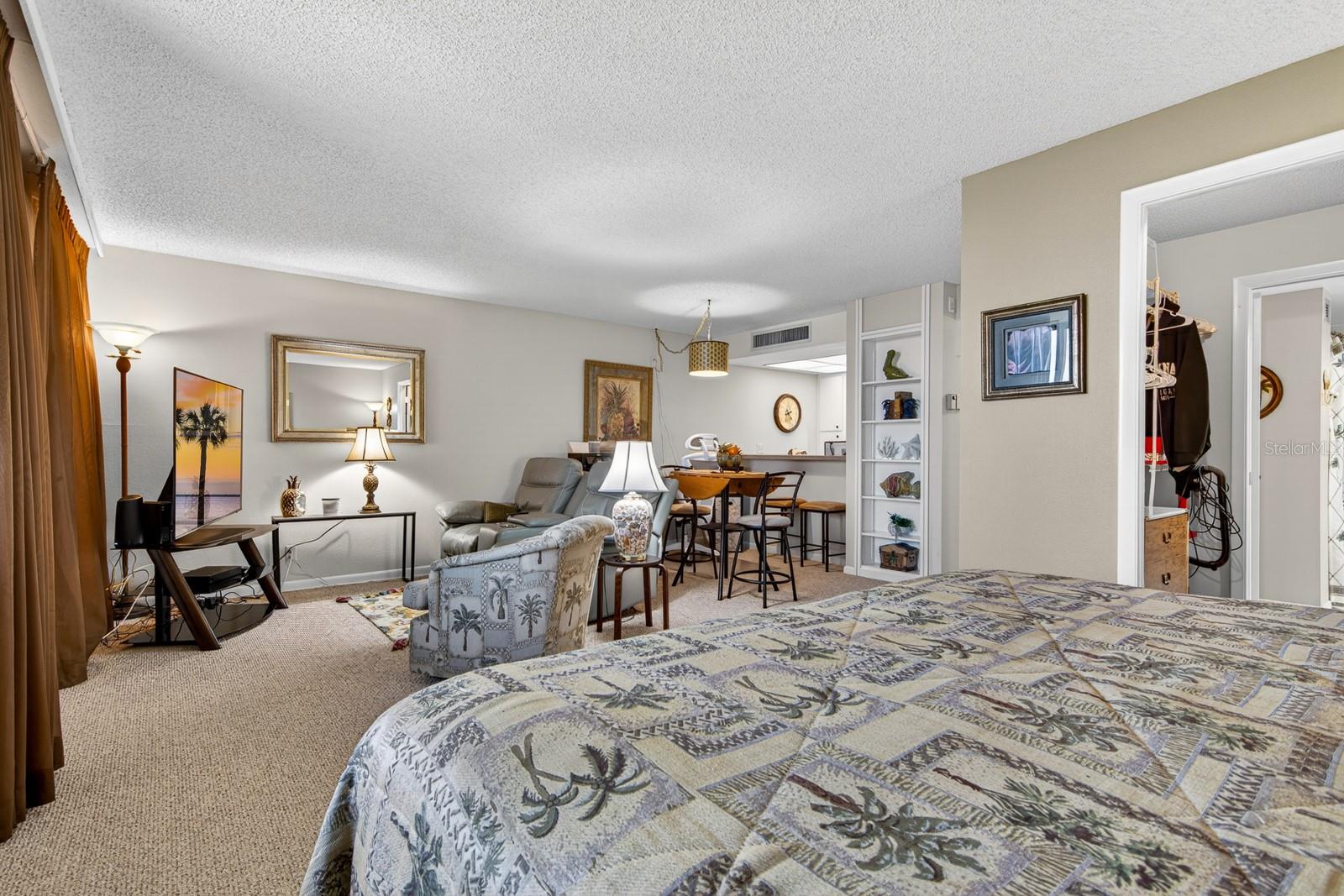 Image 24 of 70 For 2620 Cove Cay Drive 904