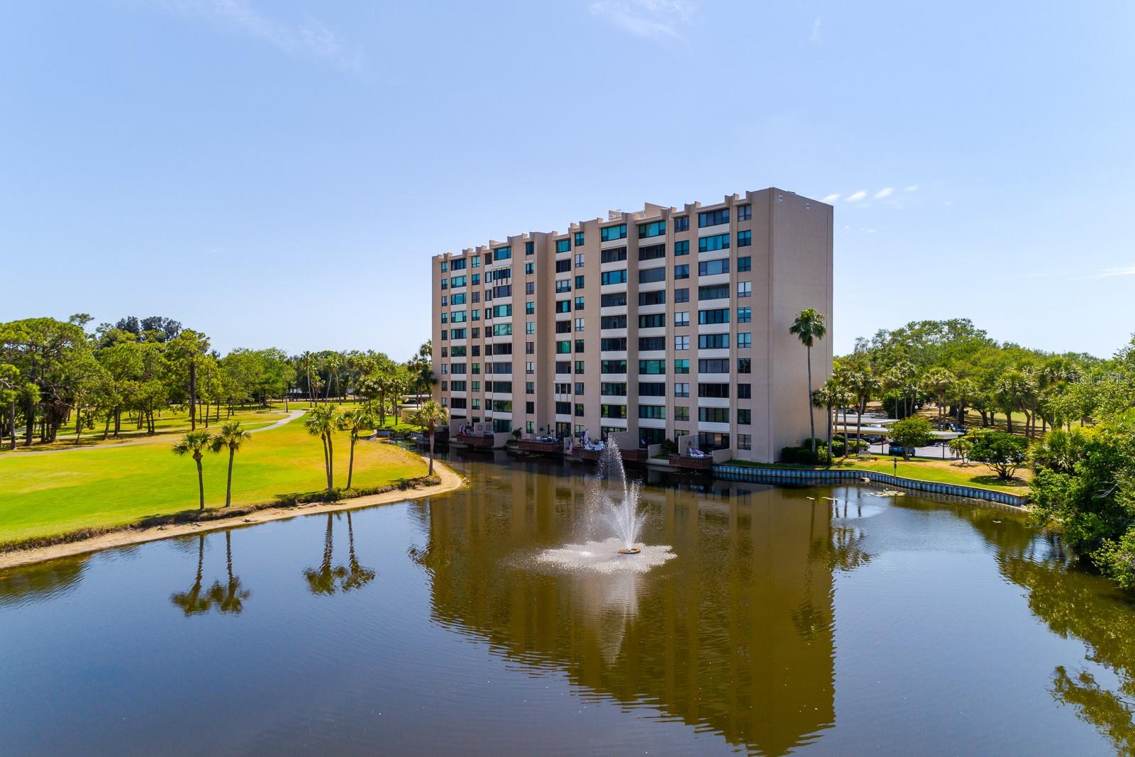 Image 41 of 70 For 2620 Cove Cay Drive 904