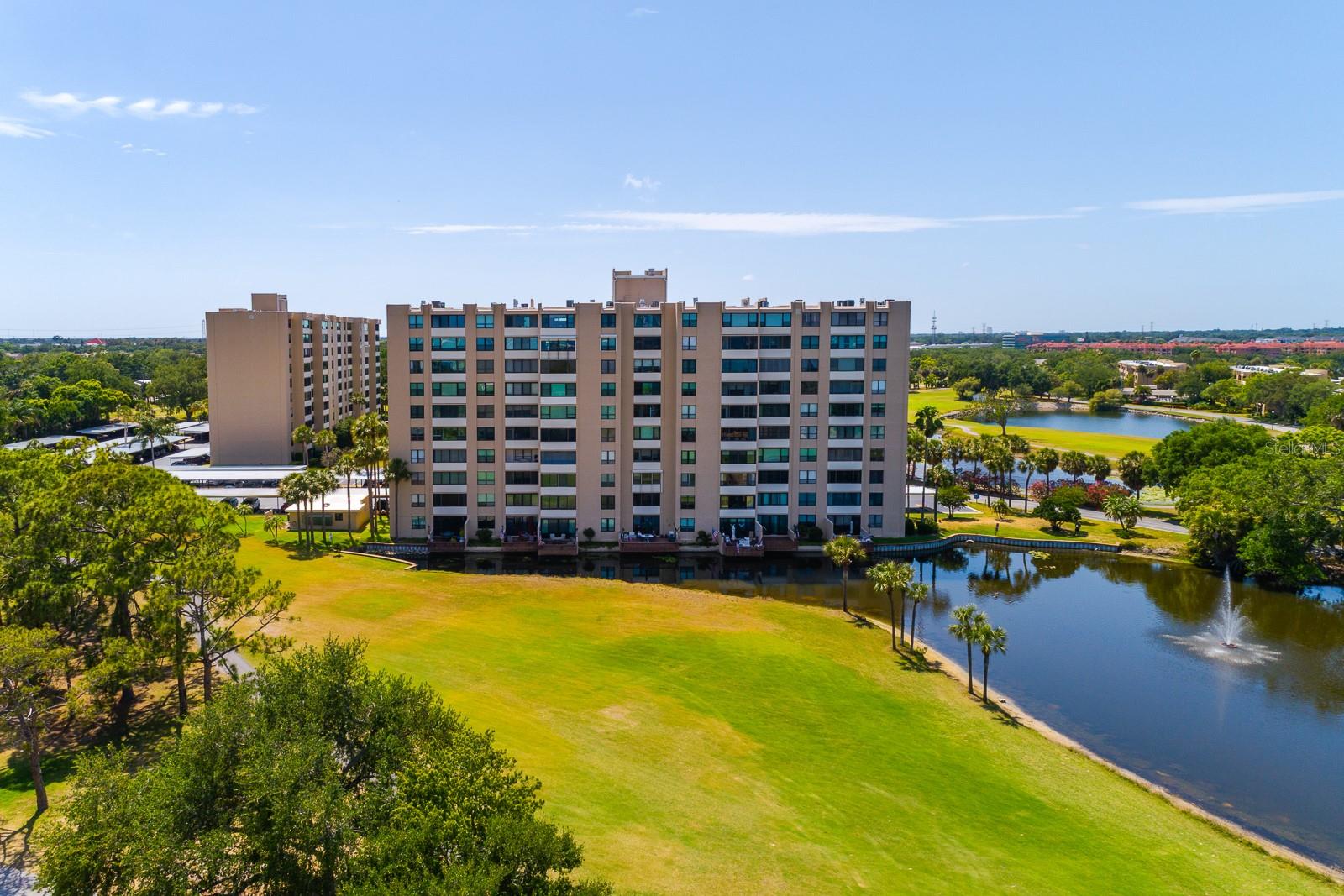 Image 42 of 70 For 2620 Cove Cay Drive 904