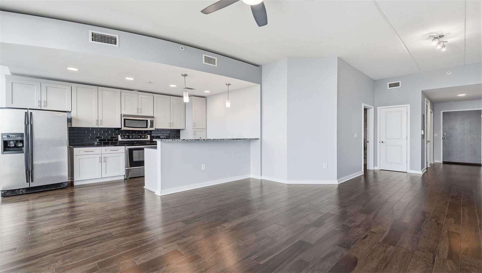 Image 13 of 44 For 777 Ashley Drive 1209