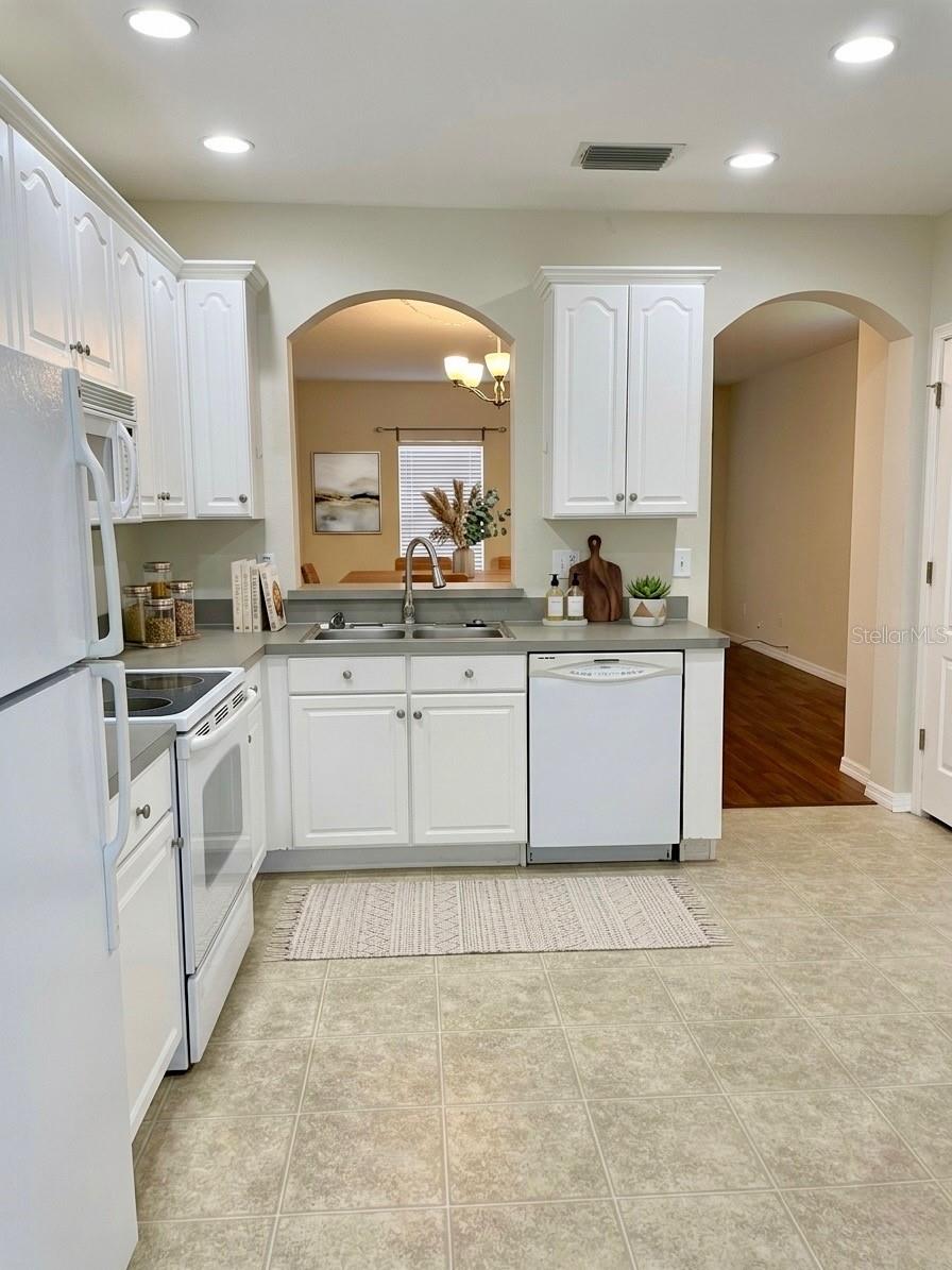 Image 3 of 11 For 12314 Foxmoor Peak Drive