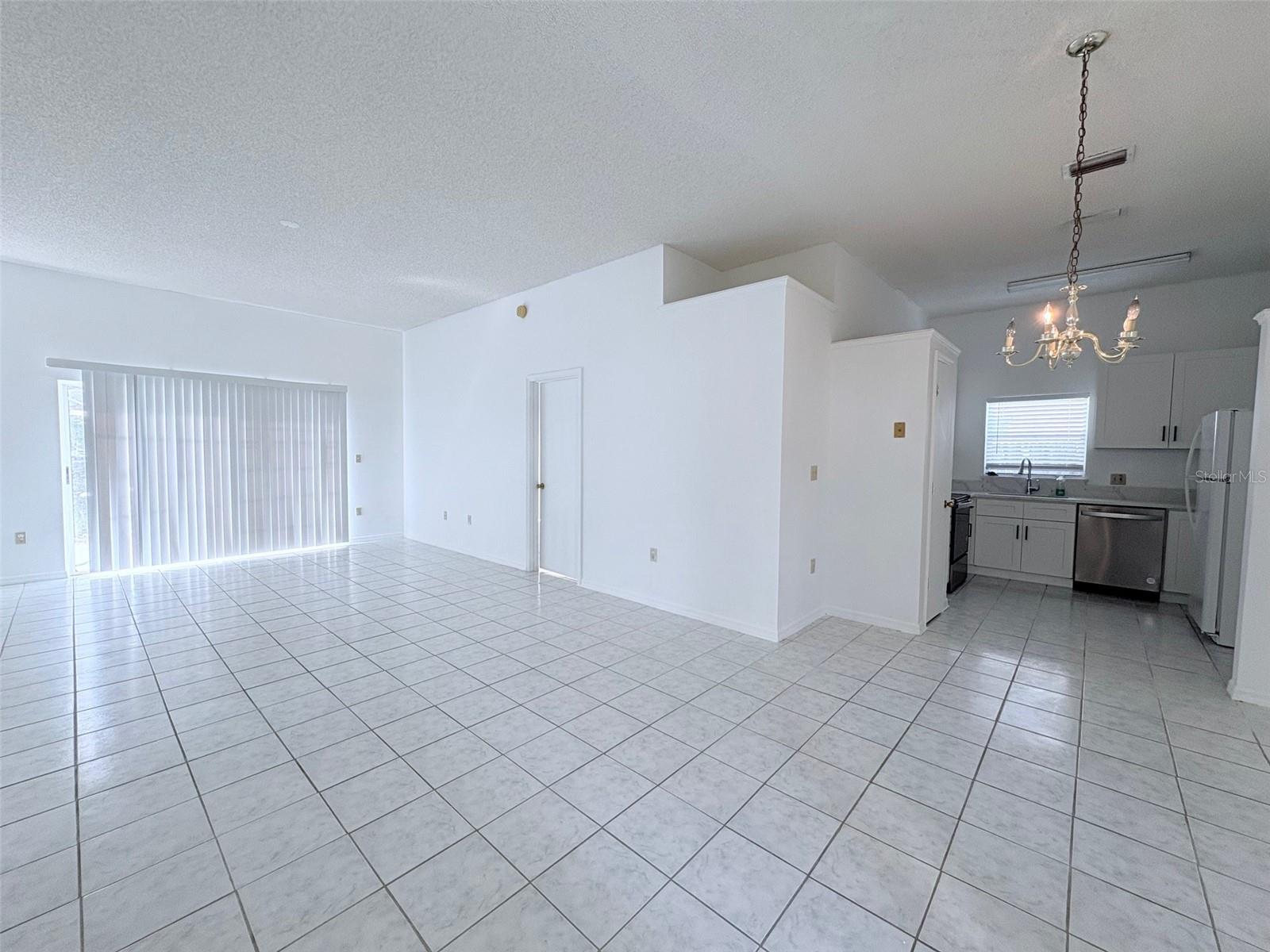 Image 4 of 14 For 11732 Cuxham Drive