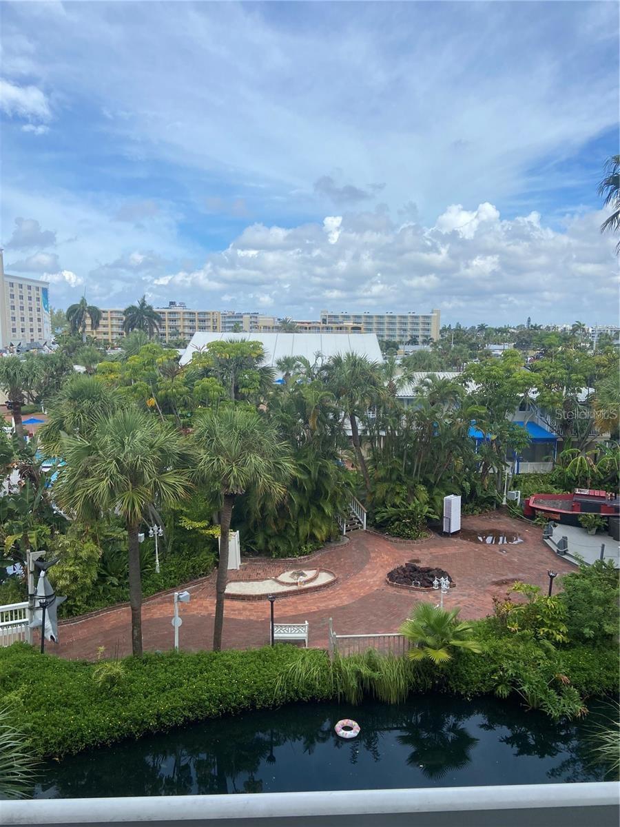 Image 41 of 58 For 5500 Gulf Boulevard 4246