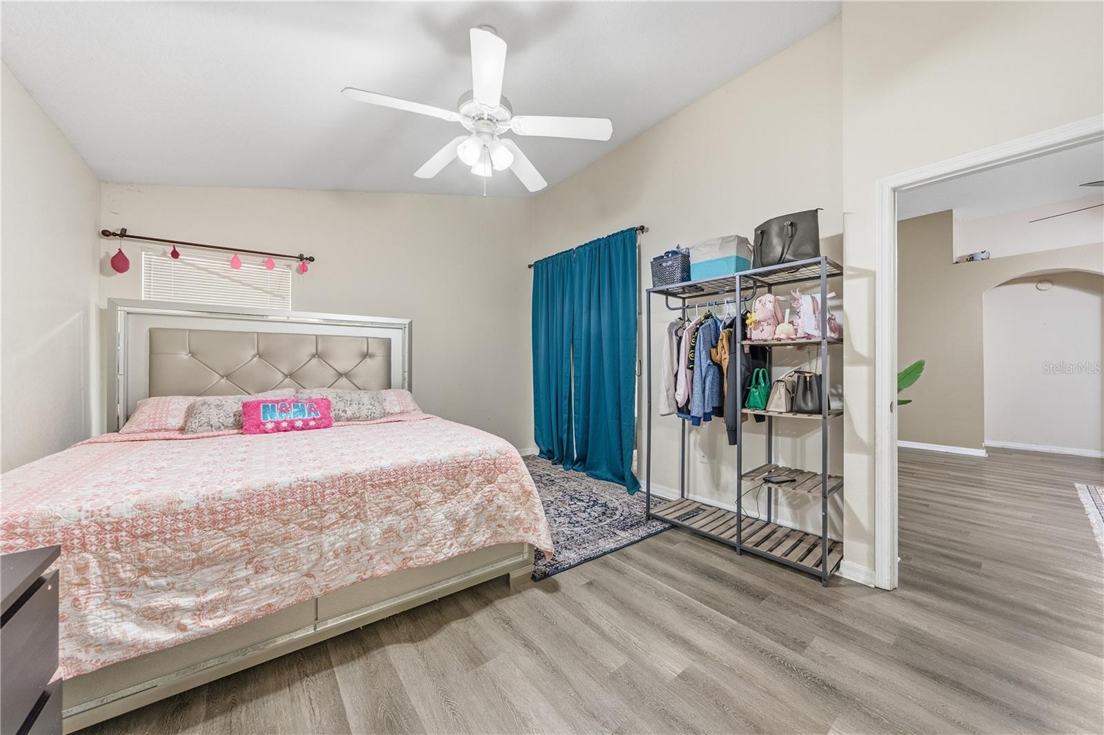 Listing photo id 21 for 3324 Manor Cove Circle