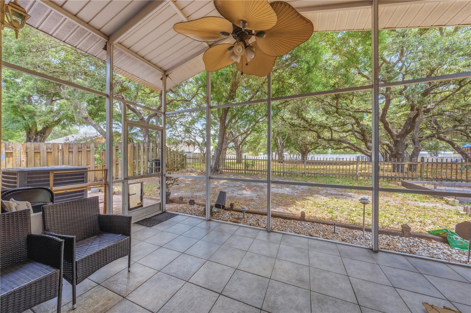 Listing photo id 1 for 3324 Manor Cove Circle