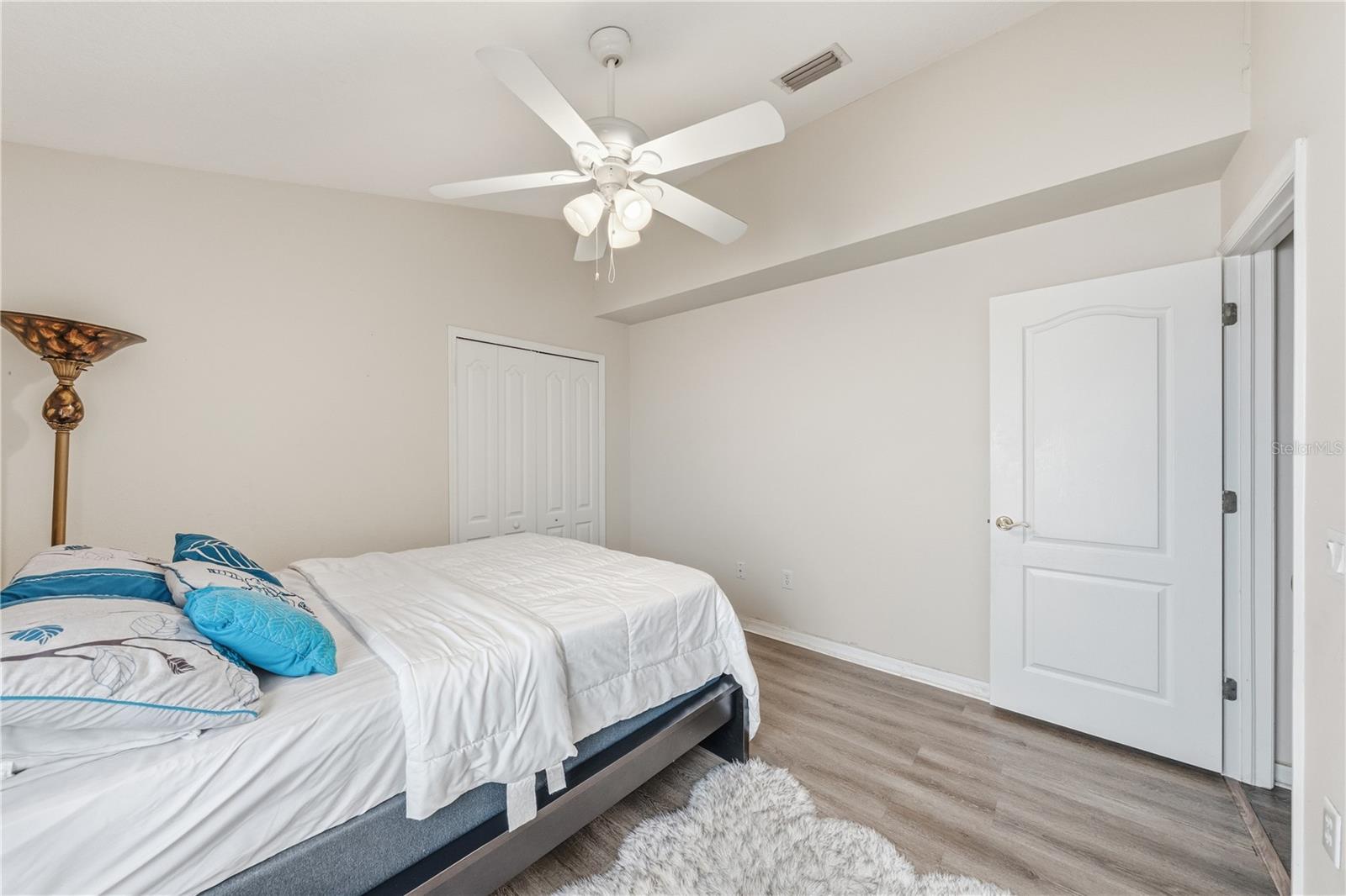 Listing photo id 28 for 3324 Manor Cove Circle