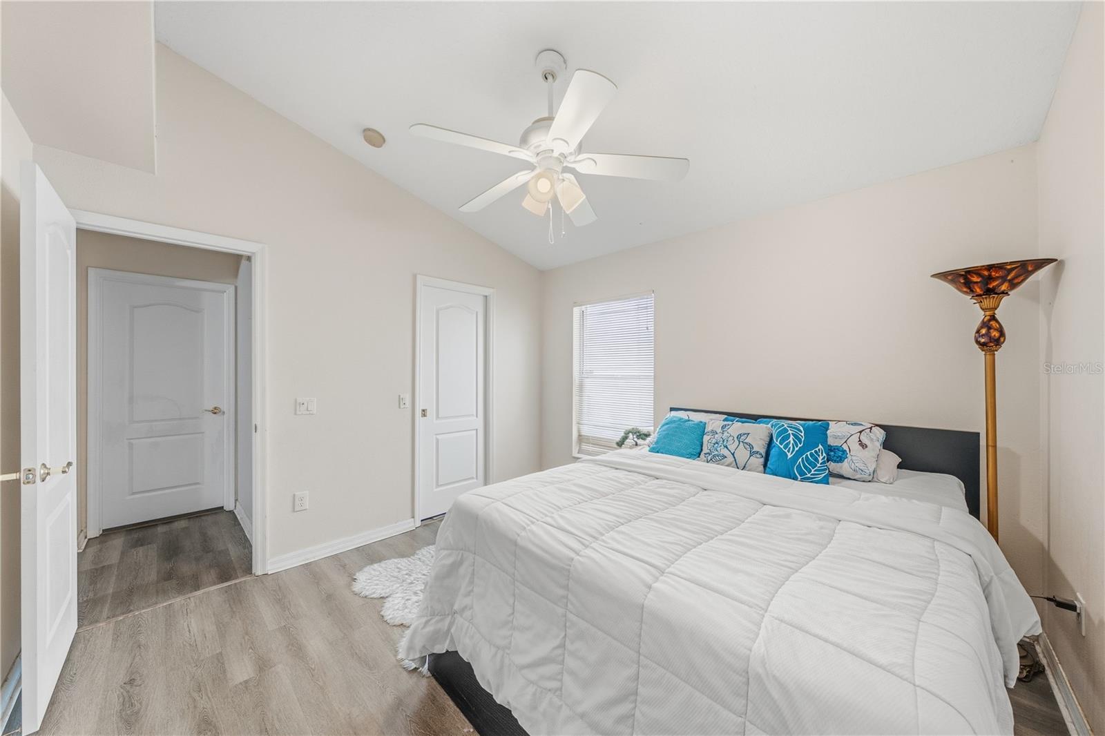Listing photo id 29 for 3324 Manor Cove Circle