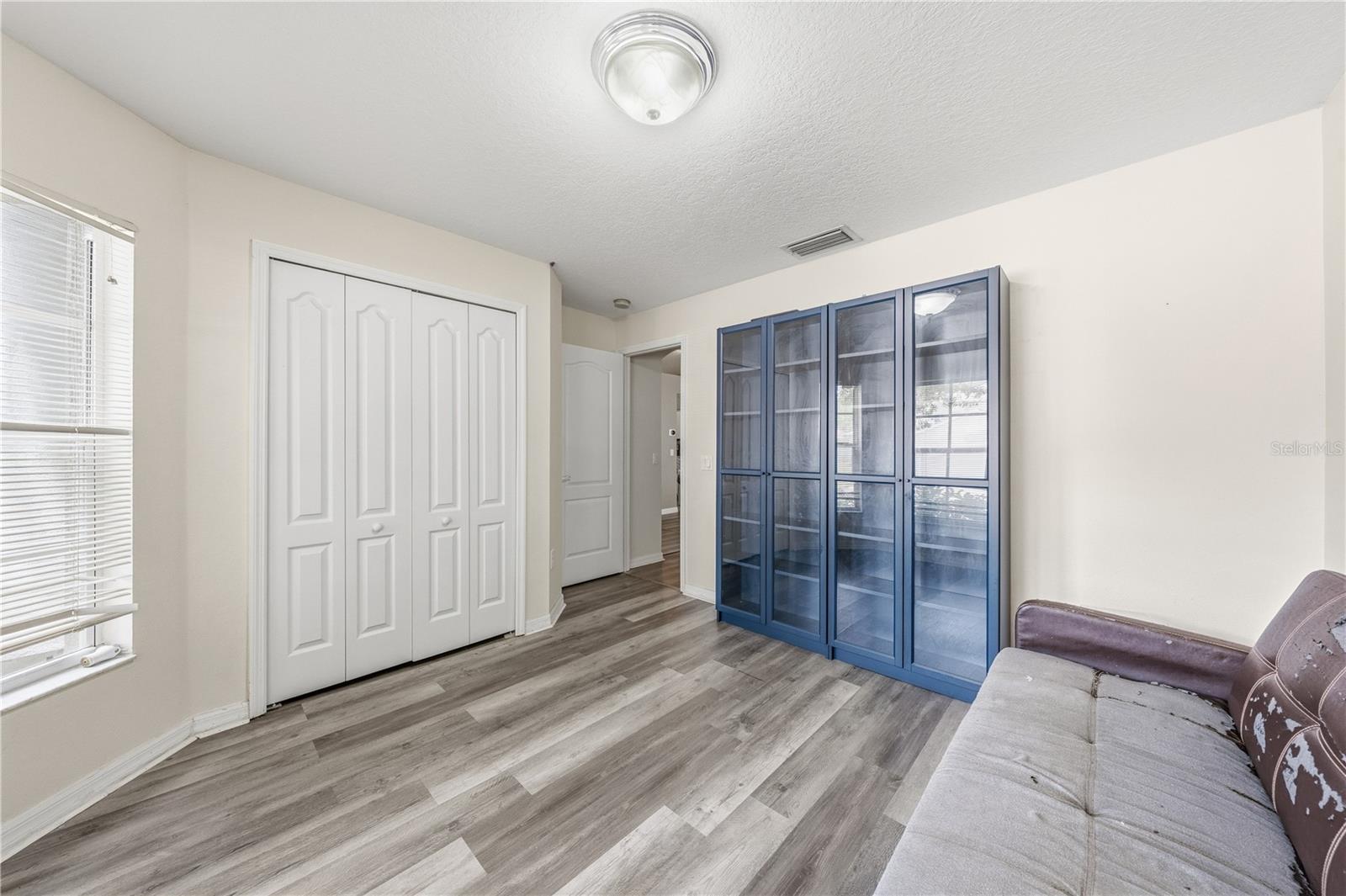 Listing photo id 32 for 3324 Manor Cove Circle