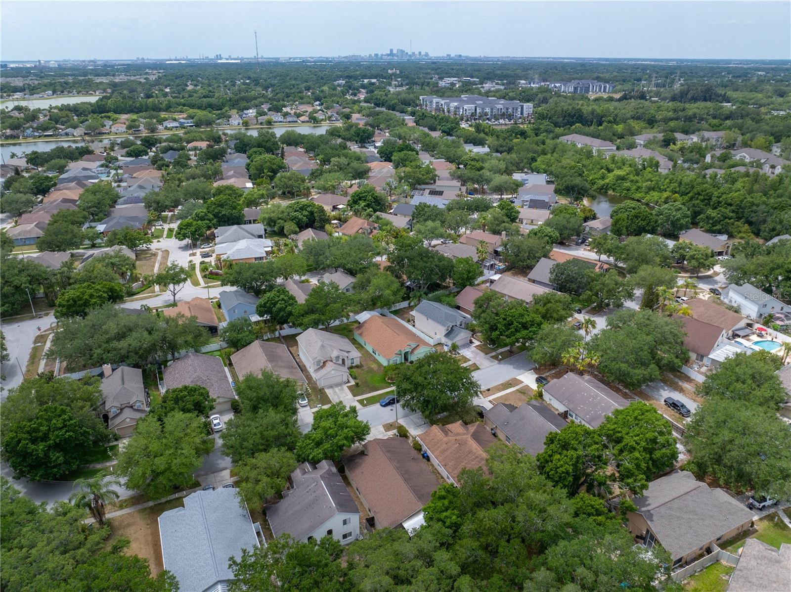 Listing photo id 39 for 3324 Manor Cove Circle