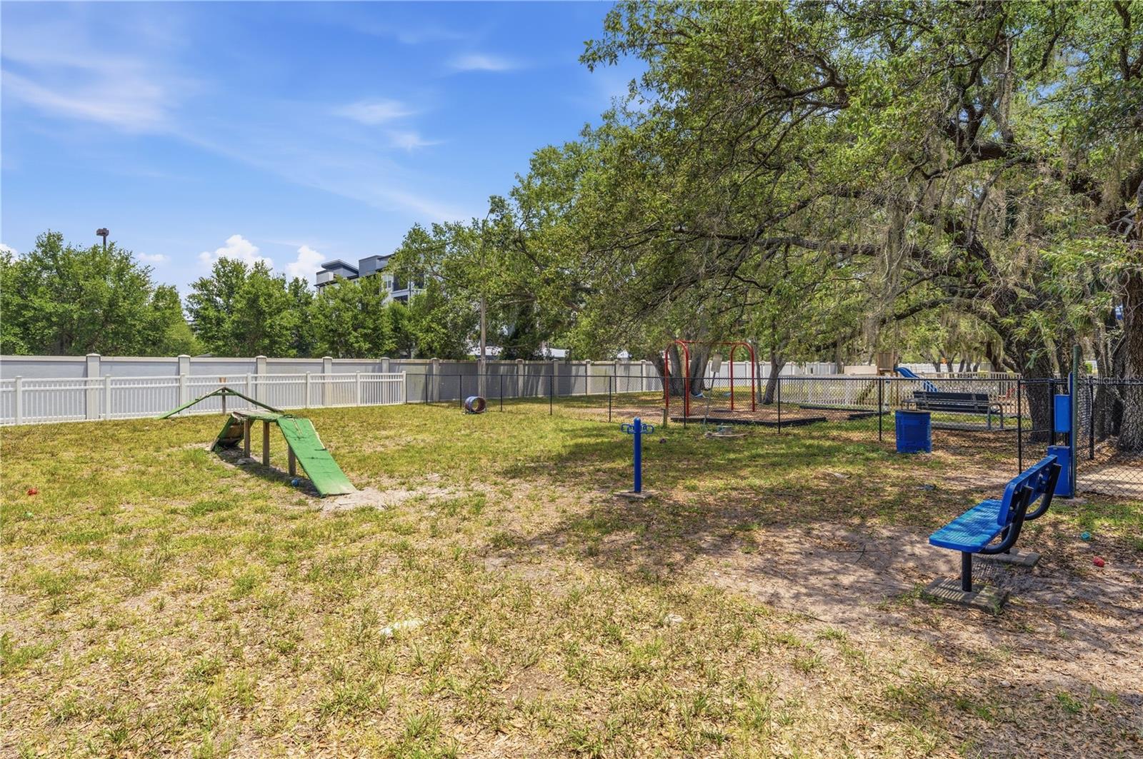Listing photo id 7 for 3324 Manor Cove Circle