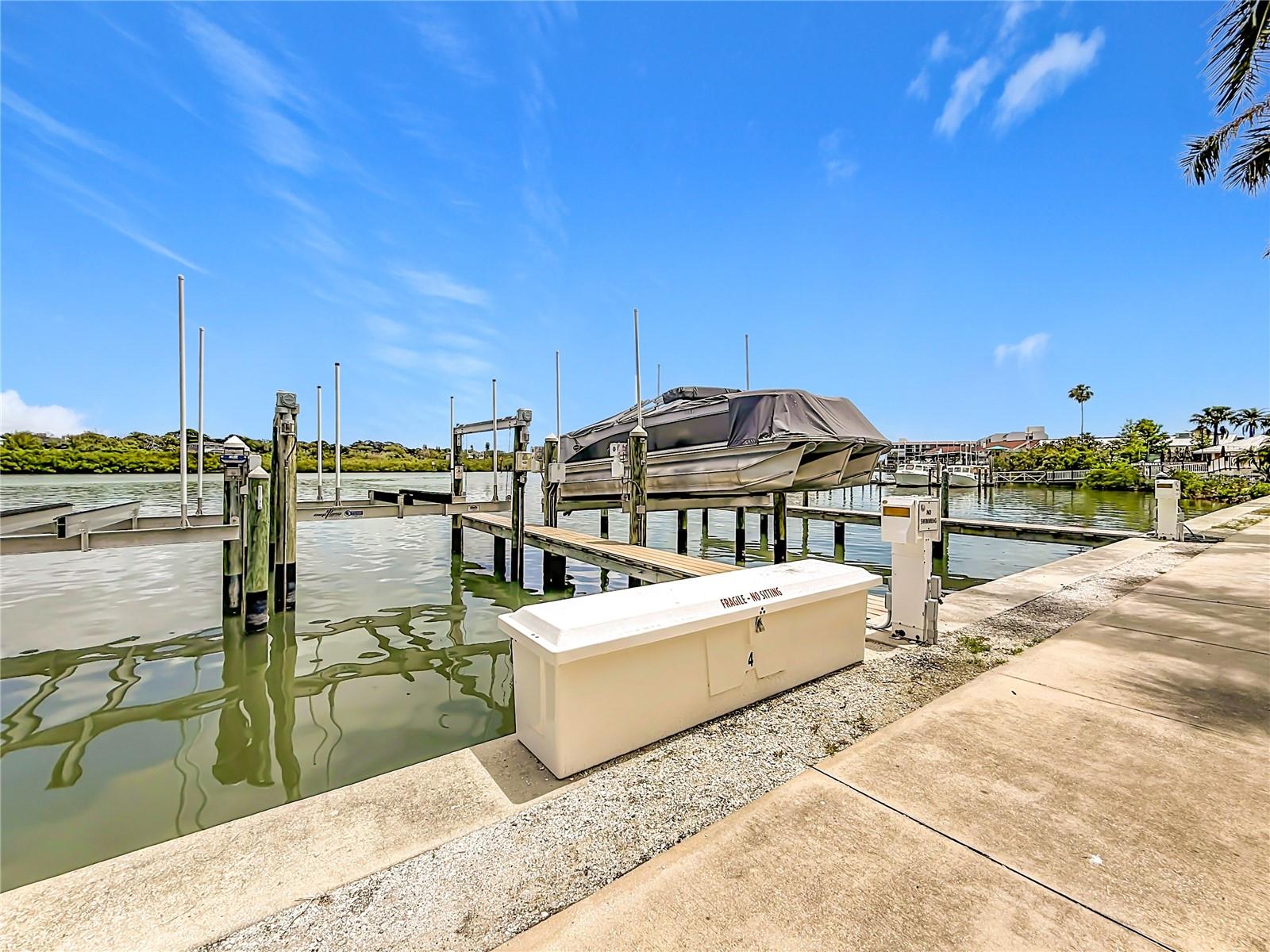 Image 30 of 46 For 19417 Gulf Boulevard A-113