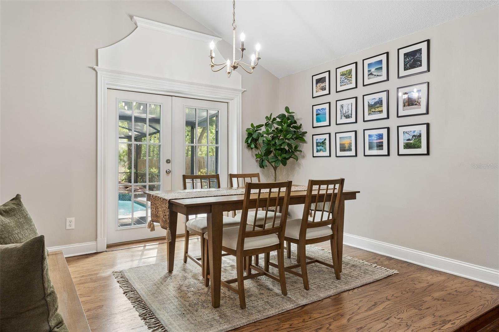Image 9 of 48 For 2728 Lakeville Drive