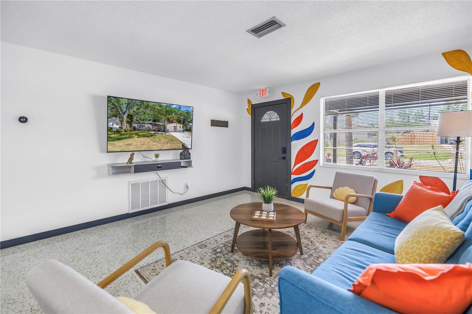Listing photo id 2 for 3518 Pocahontas Drive