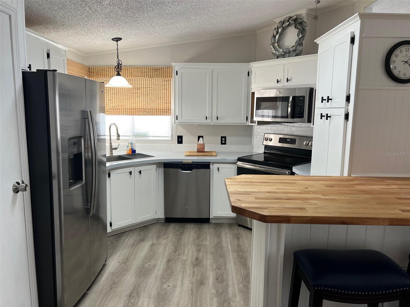 Image 9 of 23 For 1001 Starkey Road 331