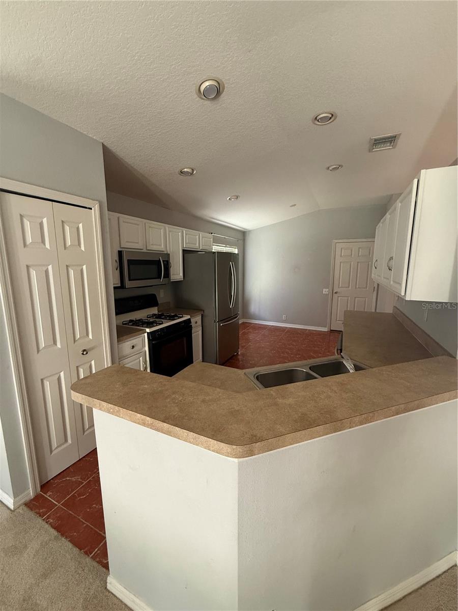Image 3 of 13 For 4179 Whistlewood Circle