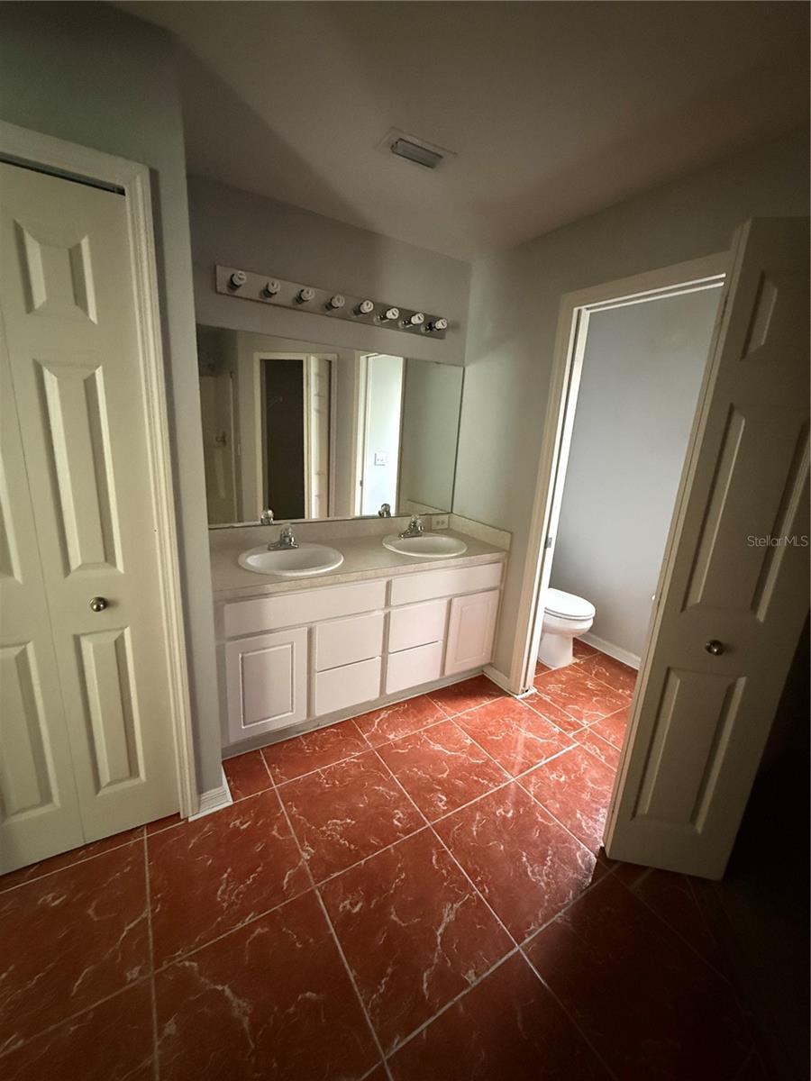 Image 7 of 13 For 4179 Whistlewood Circle