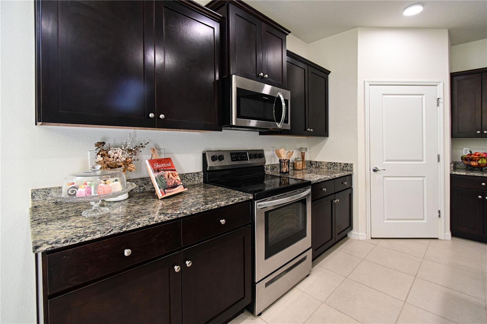 Image 10 of 46 For 1052 Manzanar Place