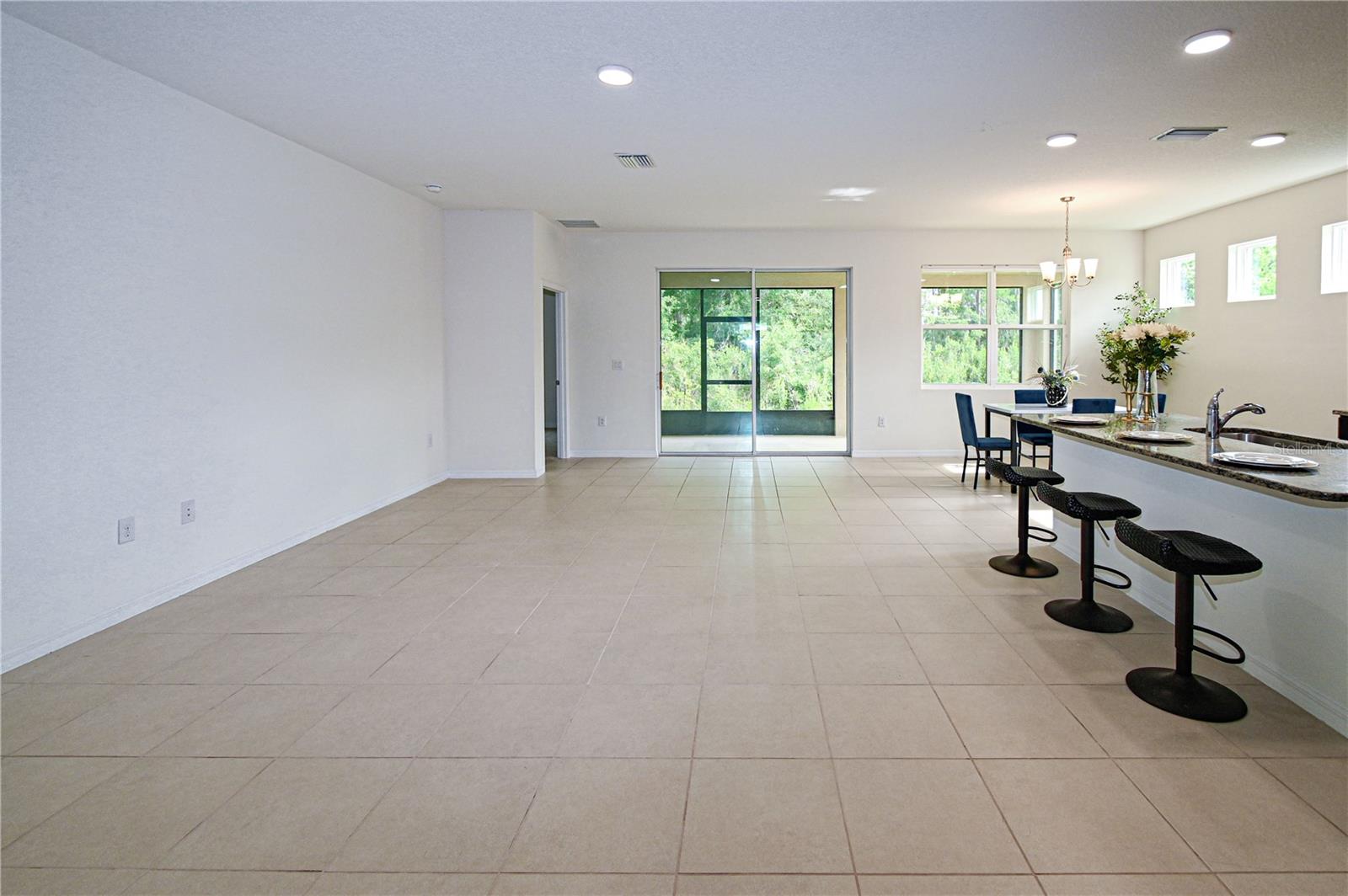 Image 13 of 46 For 1052 Manzanar Place