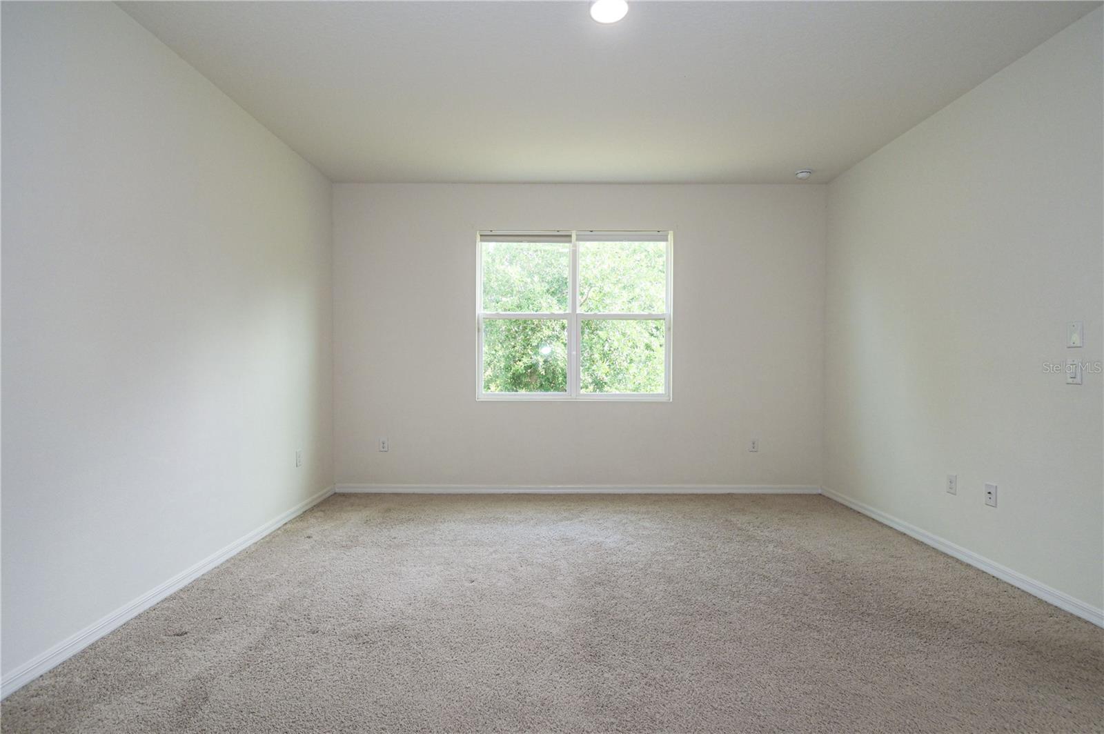Image 16 of 46 For 1052 Manzanar Place