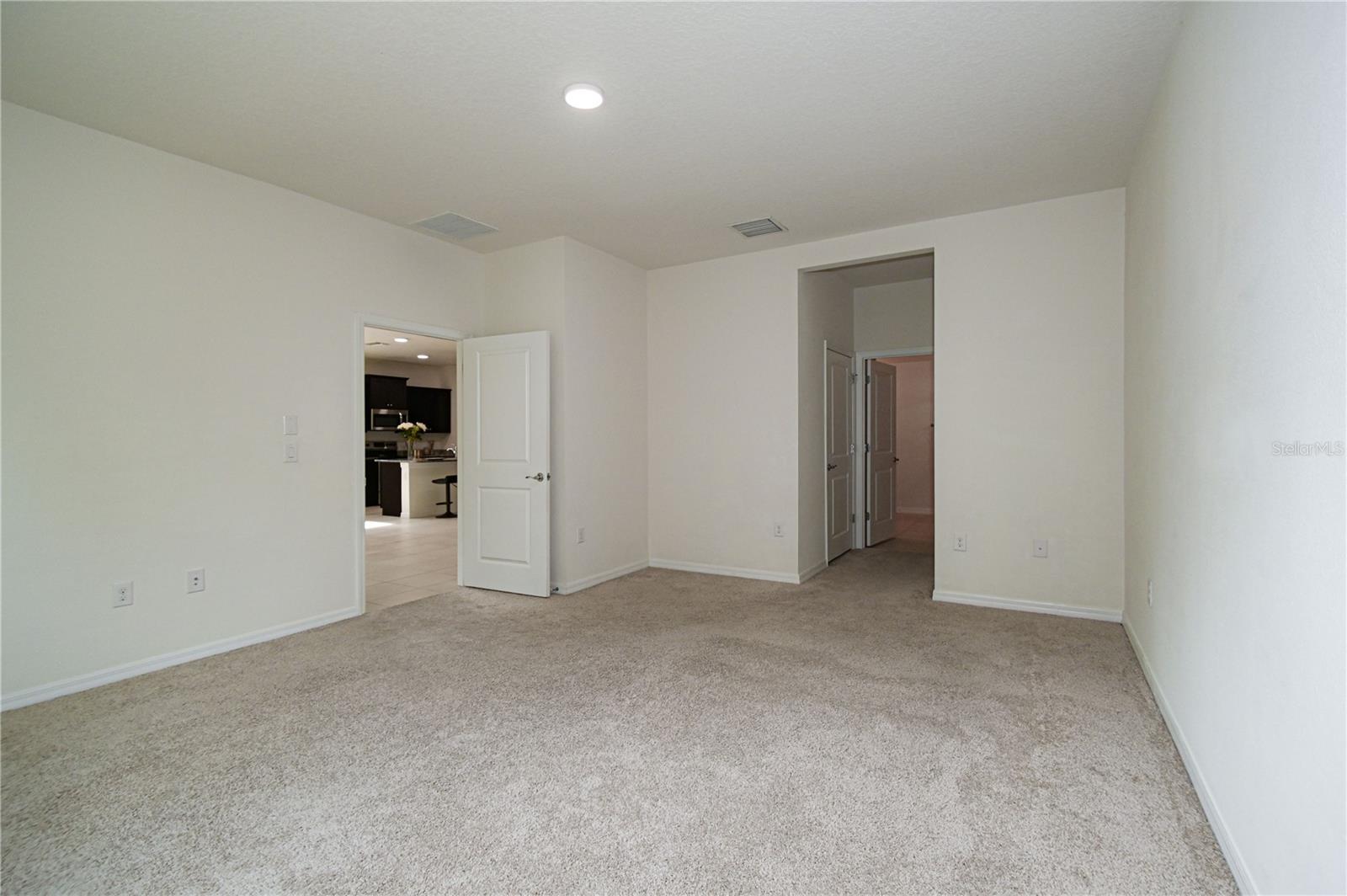 Image 21 of 46 For 1052 Manzanar Place