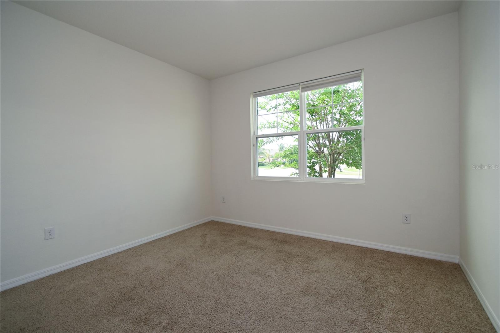 Image 22 of 46 For 1052 Manzanar Place