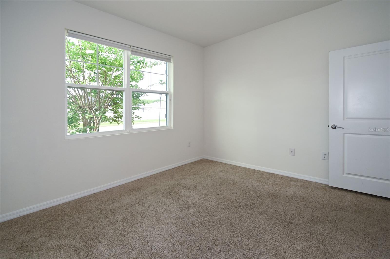Image 23 of 46 For 1052 Manzanar Place
