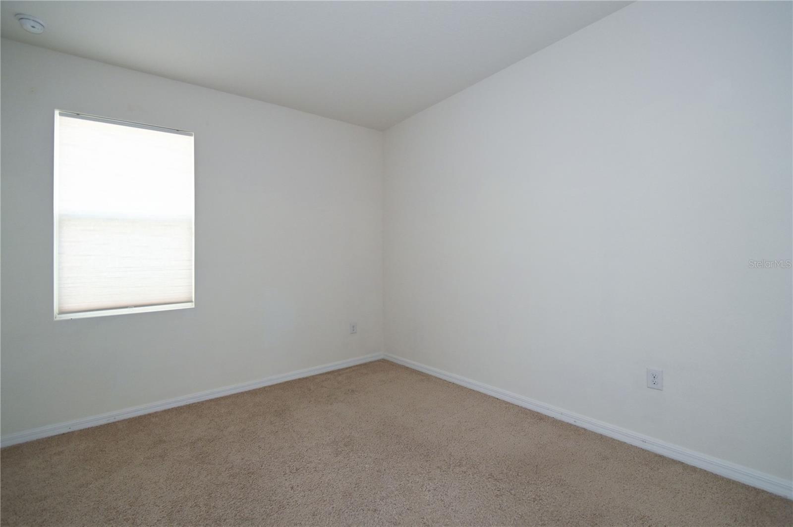 Image 27 of 46 For 1052 Manzanar Place