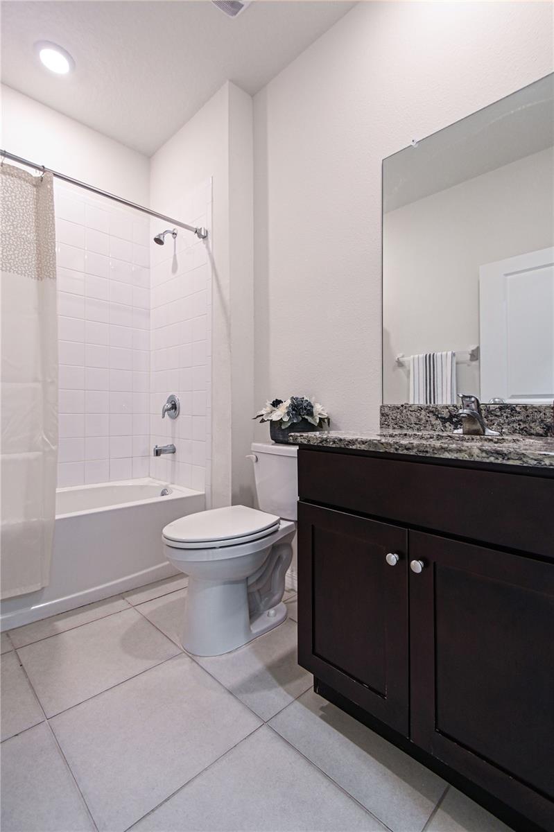 Image 28 of 46 For 1052 Manzanar Place