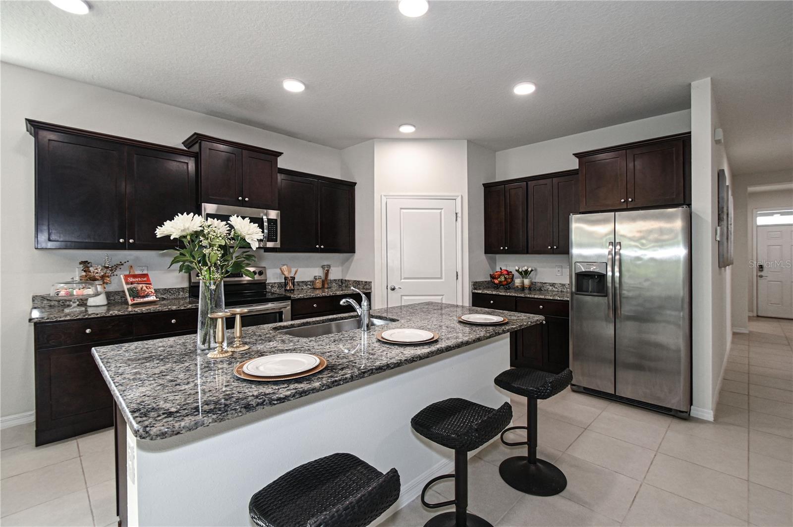 Image 5 of 46 For 1052 Manzanar Place