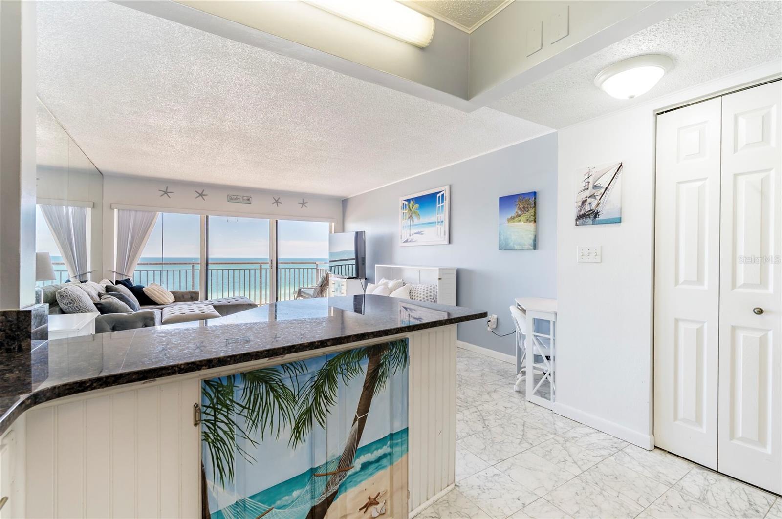 Image 12 of 32 For 1270 Gulf Boulevard 1605