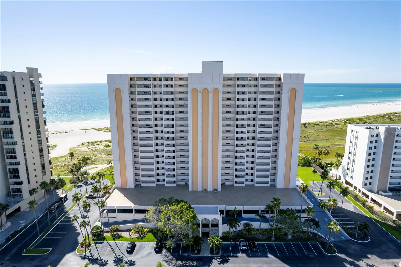 Image 25 of 32 For 1270 Gulf Boulevard 1605