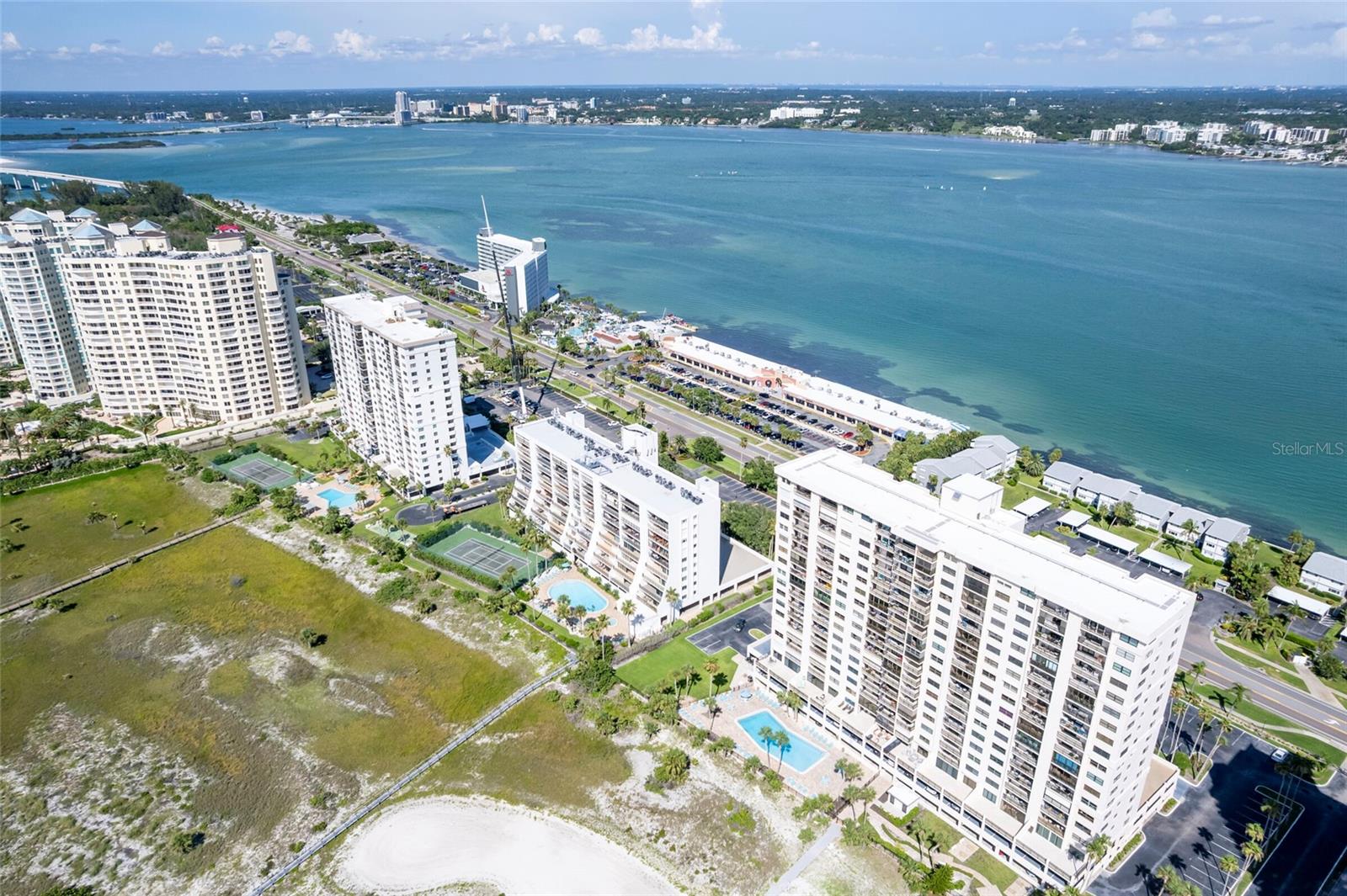 Image 28 of 32 For 1270 Gulf Boulevard 1605