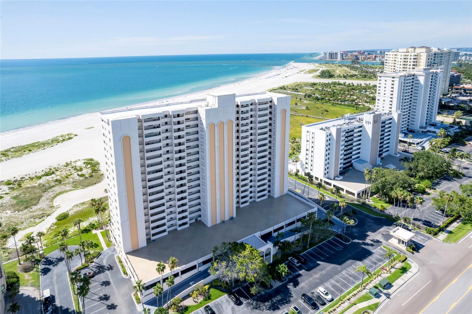 Image 3 of 32 For 1270 Gulf Boulevard 1605